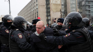 לאחר שנעצר: אלפים בהפגנת תמיכה בנבלני ברוסיה, רבים נעצרו