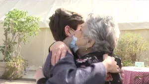 החיוך של סבא וסבתא: אחרי התקופה הקשה גם הקשישים חוזרים לחיים