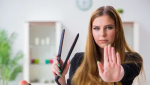סכנת החלקות השיער: כל הדברים שחשוב לדעת לפני שאת רצה לקבוע תור אצל הספר