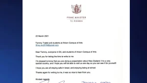 בן ה-10 שלח מכתב לראש ממשלת ניו זילנד - והופתע לקבל תשובה
