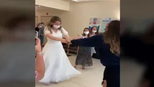 עם שמלת כלה ואמבולנס: מוריה חגגה את חתונתה עם ילדים בביה"ח