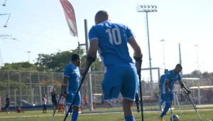 בועטים במגבלות: נבחרת קטועי הגפיים בכדורגל בדרך לאירופה