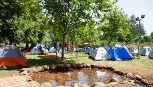 בדיקה: למה אוהל בקמפינג עולה כמו לילה במלון בחו"ל?