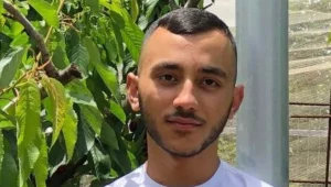 מאות ליוו למנוחות את אנס אל-ווחווח בן ה-18 שנרצח בלוד