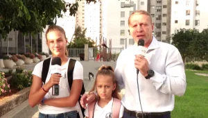 שר התיירות יואל רזבוזוב מכין את ילדיו ליום הראשון בלימודים