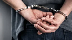 פרסום ראשון: שוטר נעצר בחשד לעבירות מין בקטינים