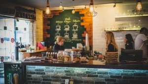 קופי דון פתח תקווה – בית הקפה שהפך למוסד קולינרי בעיר, חוגג 13 שנים