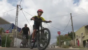 שיגעון האופניים של יום כיפור: הילדים שוב מסתערים על החנויות