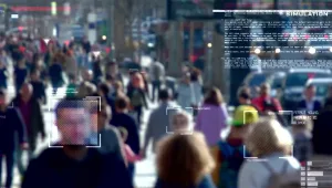 חשופים: הטכנולוגיה לזיהוי פנים שעוקבת אחרינו לכל מקום