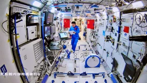 מעצמת חלל: אסטרונאוטים סינים שבו לכדור הארץ ממסע של 90 ימים