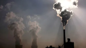 משבר האקלים: יש לסגור 3,000 תחנות כוח פחמיות עד שנת 2030