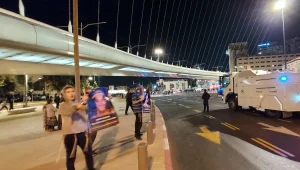 מחאת אהוביה סנדק בירושלים: עשרות מפגינים נגד המשטרה – כביש 1 נחסם
