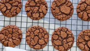 2 קינוחים בביס אחד: עוגיות פאדג' בראוניז שוקולד
