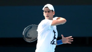 מכה לג'וקוביץ': ממשלת אוסטרליה החליטה לגרש את הטניסאי הסרבי