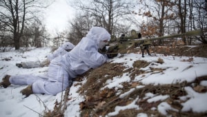 התמונות מהגבול: החיילים האוקראינים נערכים להתקפה רוסית