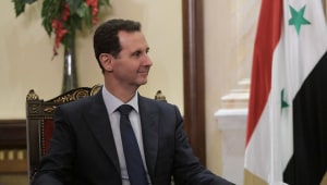הקאמבק של אסד: כיצד הפך הרודן הסורי לבן ברית נחשק?