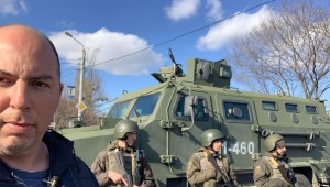 בין אזעקות ללחימה: שליח חדשות 13 ביומן מסע מהעיר הנצורה באוקראינה