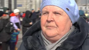 "עזבתי הכל - לא יודעים לאן": אלפי אוקראינים מנסים להימלט דרך לבוב