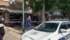 ירי לעבר בית קפה בכפר סבא: גבר כבן 60 נפצע קל