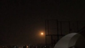 דיווחים בסוריה: מערכות ההגנה האווירית בלמו מתקפת טילים על אזור דמשק