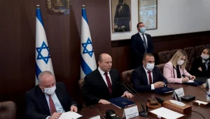מקימים עוד צוות: הממשלה אישרה לבחון שלילת קצבאות למשפחות מחבלים מישראל
