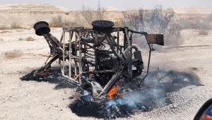 רכב השטח התהפך ועלה באש: שני פצועים קשה ובינוני בתאונה בערבה