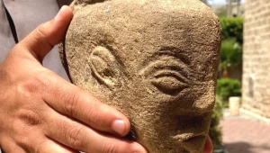 "מצאנו אותו במקרה": פסל כנעני עתיק התגלה ע"י חקלאי ברצועת עזה