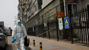 שורות של גופות ומיליון מתים: הקורונה שוב מכה בסין