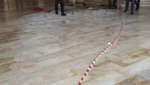 גבר כבן 50 הצית את עצמו בבניין עיריית אשדוד, מצבו קשה
