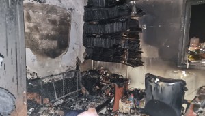 שריפה בבניין מגורים בנתניה: גבר בן 75 נהרג, אישה כבת 70 במצב קשה