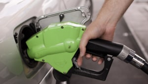 ממחר בחצות - הדלק מתייקר: מעל 8 שקלים לליטר בנזין בשירות עצמי