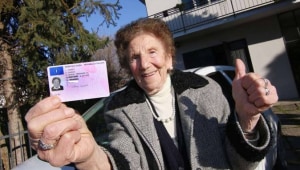 אף פעם לא מאוחר: בת 100 באיטליה חידשה רישיון נהיגה