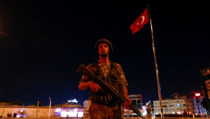 סוף שבוע מתוח באיסטנבול: "לא מתבלטים, חושדים בכל אחד"
