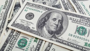 הדולר בשיא של 7 שנים: חשש שמודי'ס יורידו את תחזית הדירוג