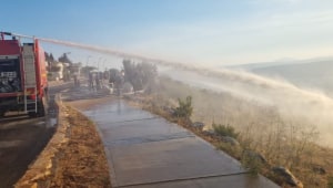 שריפה בדרום הגולן: קו הבתים הראשון בכפר חרוב יפונה