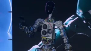 כביסה, כלים, בייביסיטר: הרובוט החדש של טסלה שמבצע מטלות