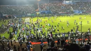 אינדונזיה: ייהרס האצטדיון בו נהרגו 125 בני אדם