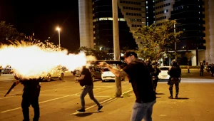 מהומות בברזיל: תומכי בולסונארו ניסו לפרוץ למפקדת המשטרה