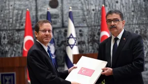 הרצוג פגש את השגריר הטורקי: "מזמין את ארדואן לישראל"
