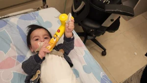 נזקי הרקטה בשדרות: המשפחה נמלטה לממ"ד - התינוק שבר את הירך