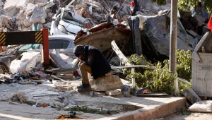 95 שעות אחרי הרעידה: למעלה מ-21 אלף הרוגים, מאמצי החילוץ נמשכים