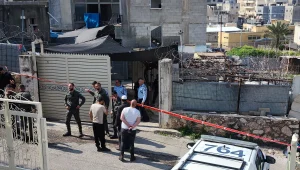 רצח כפול בדיר אל-אסד: שני גברים כבני 60 נורו ברכבם