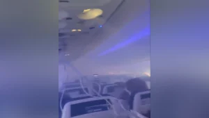 עשן בתא הנוסעים: תיעוד מרגעי האימה בטיסה מקובה לפלורידה