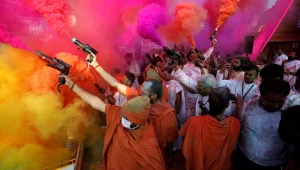 נפרדים מהחורף: בהודו חוגגים את פסטיבל ההולי