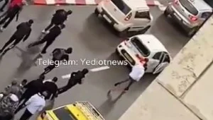 תיעוד: תיירים שנכנסו עם רכב ישראלי הותקפו בשכם