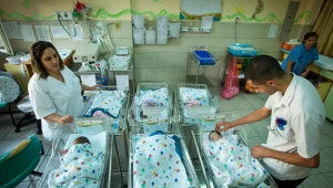 "הסיכוי שמשהו ישתבש הוא גדול יותר": הסכנות בלידת בית