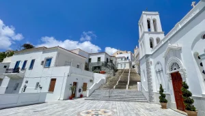 לבן ביוון: 5 מקומות אותנטיים בהם תגלו את הקסם היווני