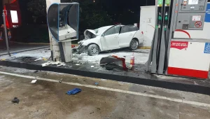רכב התנגש בתחנת דלק בגליל: 4 נפצעו, בהם 3 במצב קשה