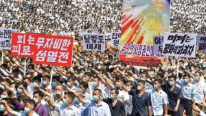 עצרת ענק בקוריאה הצפונית: "מלחמת נקמה בארצות הברית"