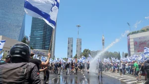 עימותים קשים במחאות: מכת"זיות הופעלו נגד מפגינים בחיפה ובת"א